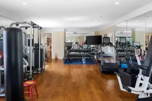 Veja fotos da mansão de Sylvester Stallone comprada por R$ 323 milhões - imagem 65393