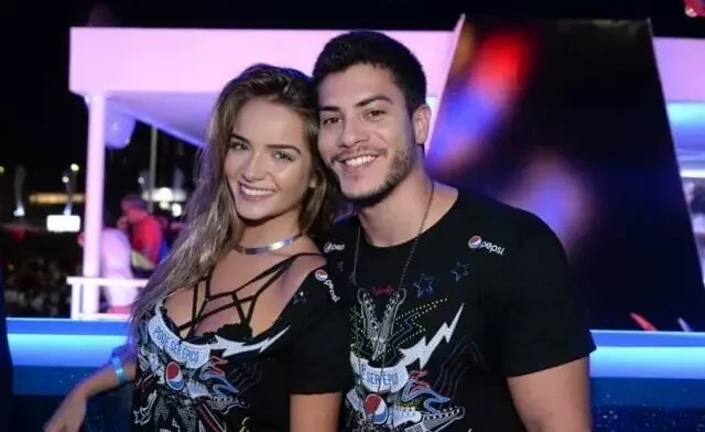 Relembre as namoradas famosas de Arthur Aguiar, do BBB22 - imagem 69776