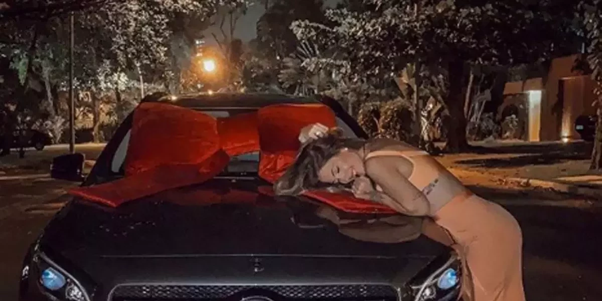 Que tal um carro de luxo?