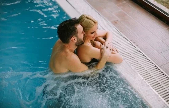 Sexo na água: confira dicas para tornar este momento muito prazeroso 
