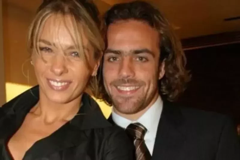 Adriane Galiesteu e Roger Flores