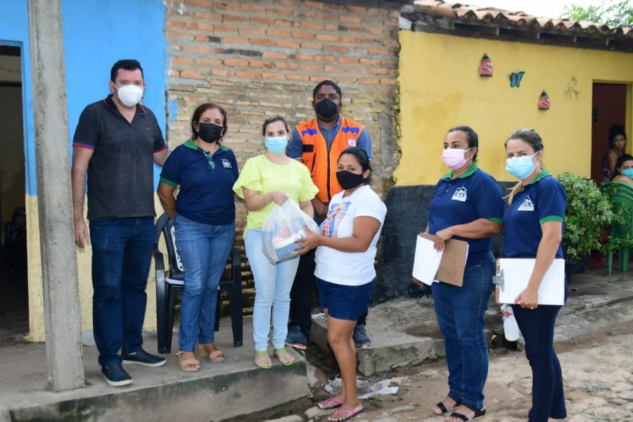 SEMDAS distribui cestas básicas para famílias afetadas por alagamentos