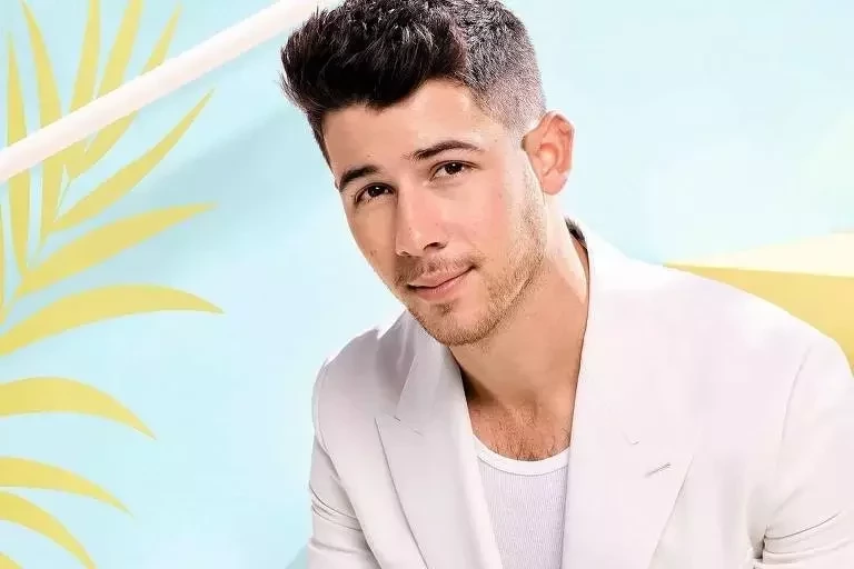 Conheça 7 famosos que têm partes do corpo estranhas e você não sabia - imagem 66601