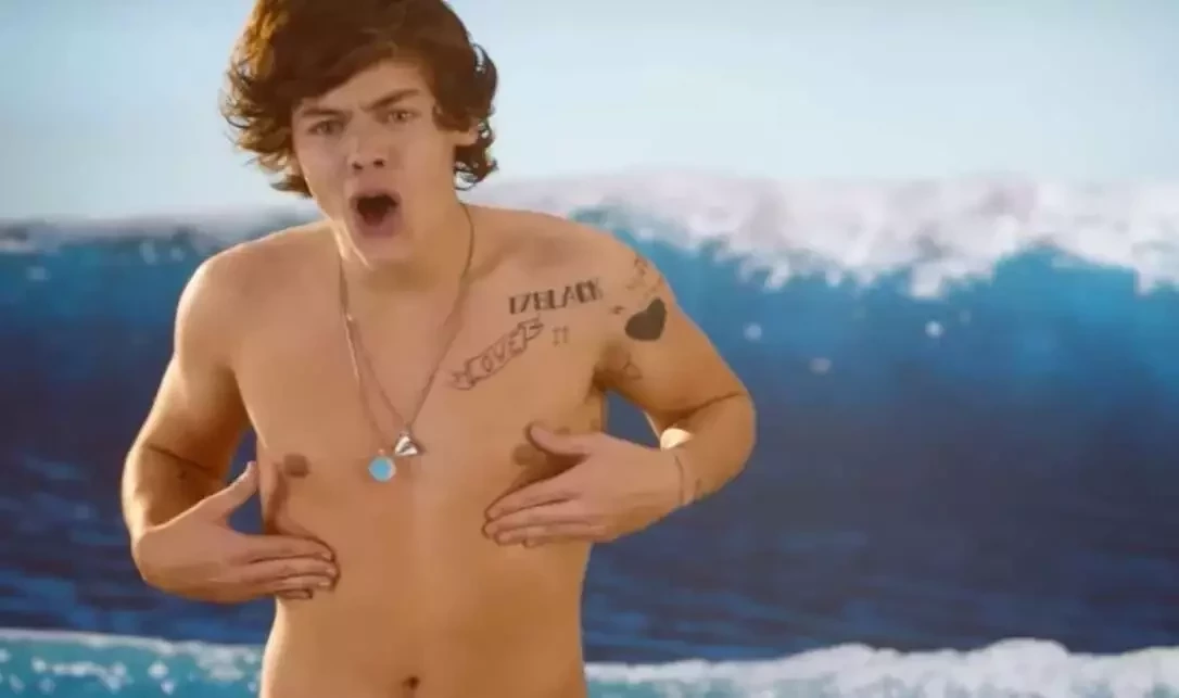 Conheça 7 famosos que têm partes do corpo estranhas e você não sabia - imagem 66605