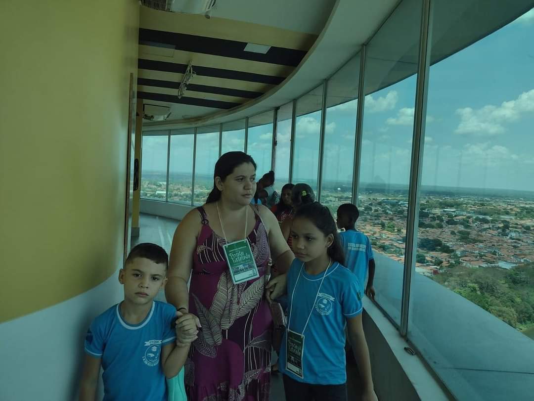 Crianças se divertem aos cuidados dos educadores de Monsenhor Gil  - Imagem 5