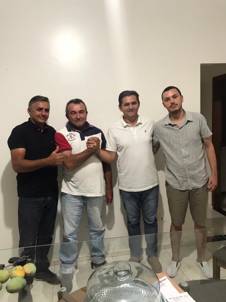 Jatobá do Piauí: Grupo político de Hilton Gomes recebe adesão de suplente