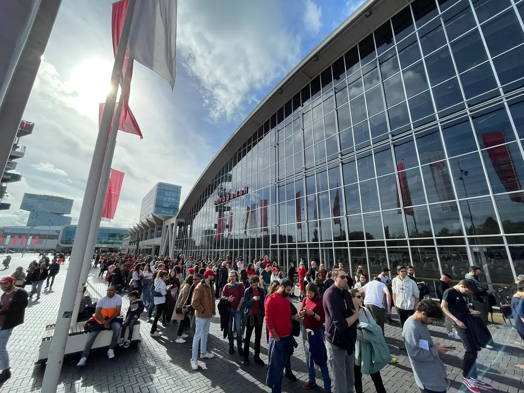 Brasileiros enfrentam longas filas para votação - Foto: Letícia Marçal 