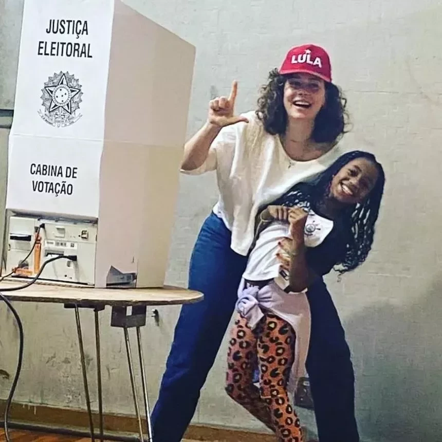 Luísa, Anitta e Ludmilla! Saiba quais famosos já votaram nas eleições - imagem 103662