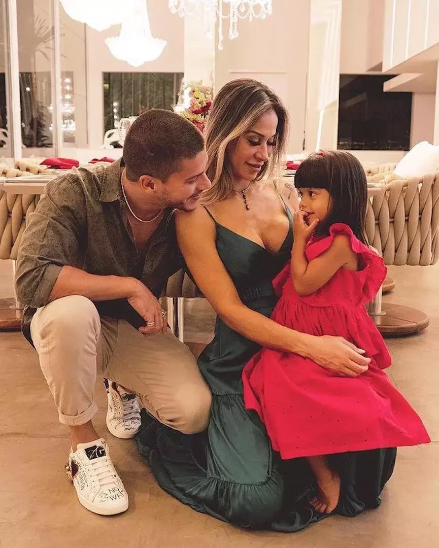 Arthur Aguiar e Maíra Cardi