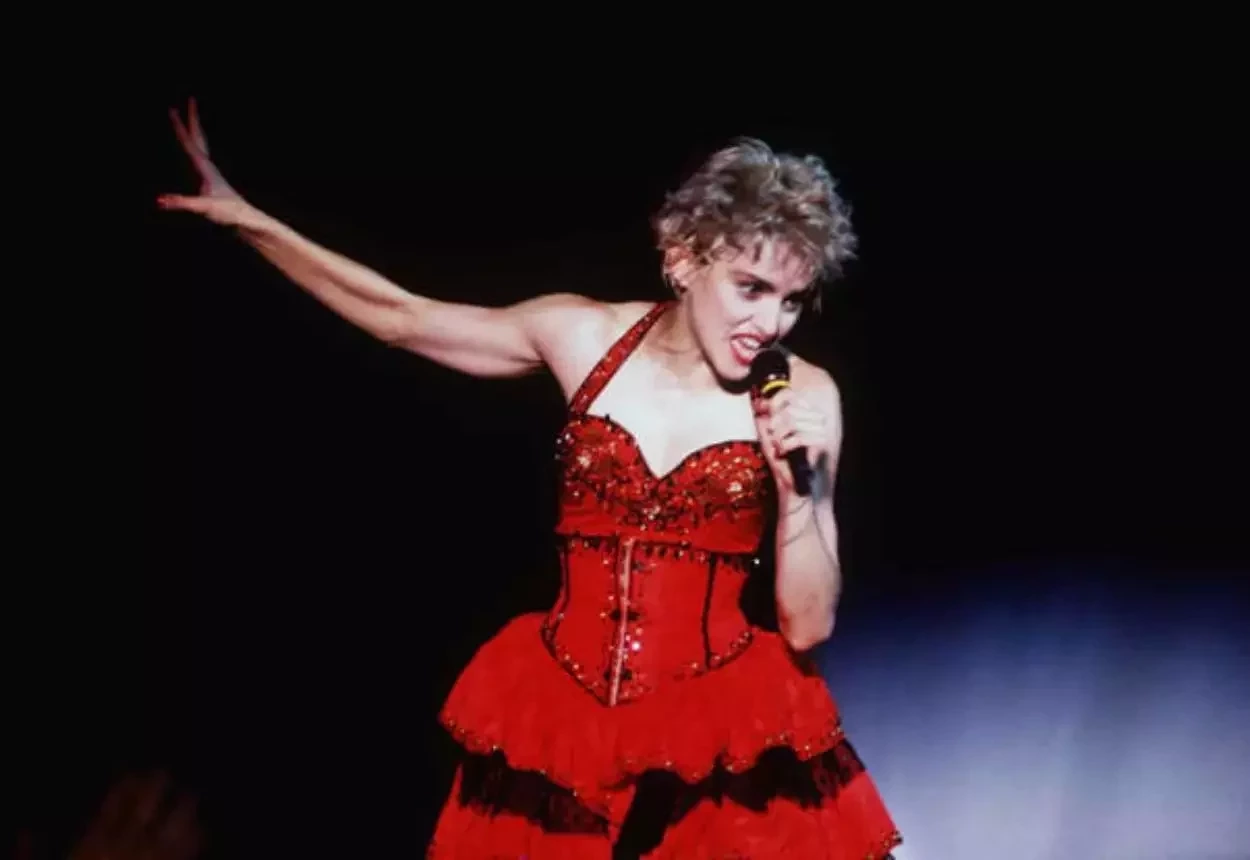 Até privada de ouro! Como Neymar e outros 15 famosos gastam suas fortunas - imagem 105867