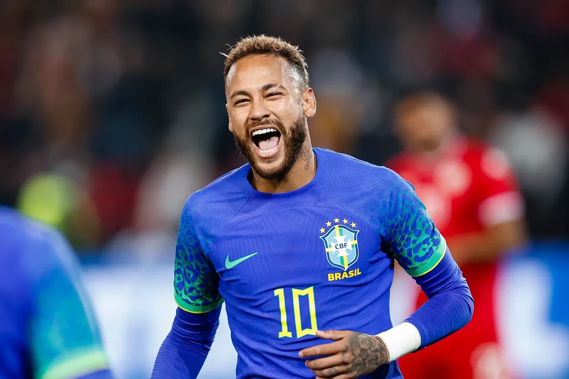 Até privada de ouro! Como Neymar e outros 15 famosos gastam suas fortunas - imagem 105856