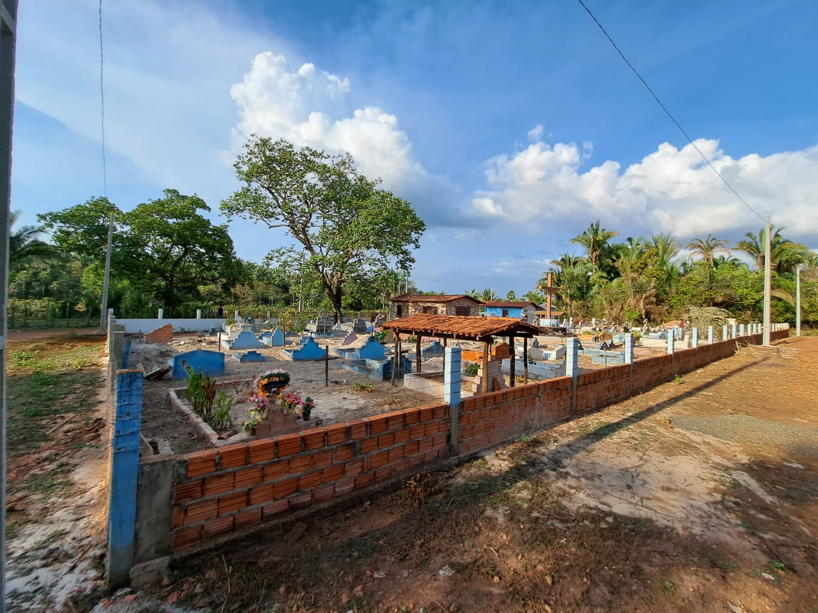Prefeitura de Esperantina prepara cemitérios para visitação dia de Finados - Imagem 1