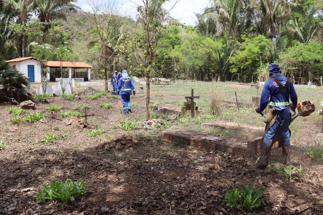 Prefeitura executa Operação limpeza nos cemitérios de Monsenhor Gil - Imagem 6