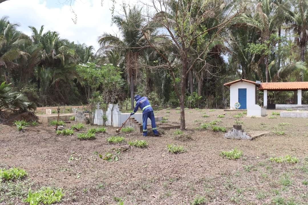 Prefeitura executa Operação limpeza nos cemitérios de Monsenhor Gil - Imagem 8