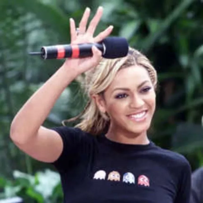 Chorão e beiçuda? Veja apelidos que marcaram a infância dos famosos - imagem 107999