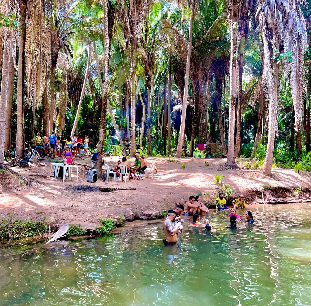 Passeio ciclístico reúne turistas em Monsenhor Gil com parada no Poço Azul  - Imagem 6