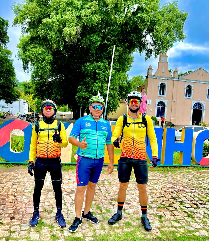 Passeio ciclístico reúne turistas em Monsenhor Gil com parada no Poço Azul  - Imagem 9