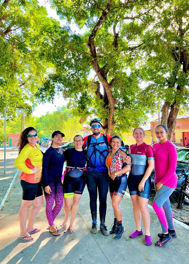 Passeio ciclístico reúne turistas em Monsenhor Gil com parada no Poço Azul  - Imagem 19