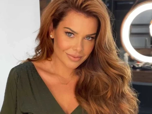 Se assumiram LGBTQ+! 15 famosos que saíram do armário em 2022