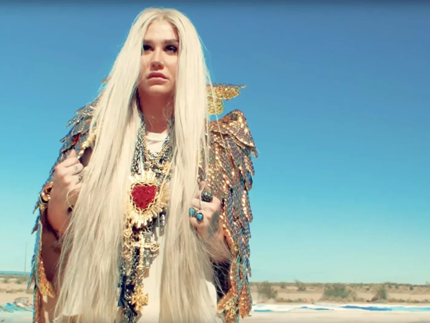 Se assumiram LGBTQ+! 15 famosos que saíram do armário em 2022 - imagem 108204