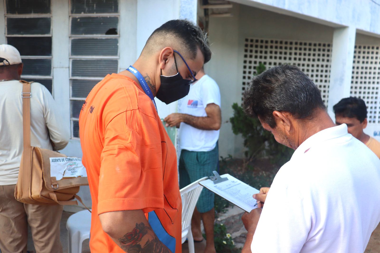 Secretaria de Assistência Social de M.E realiza ação de troca de lâmpadas - Imagem 5