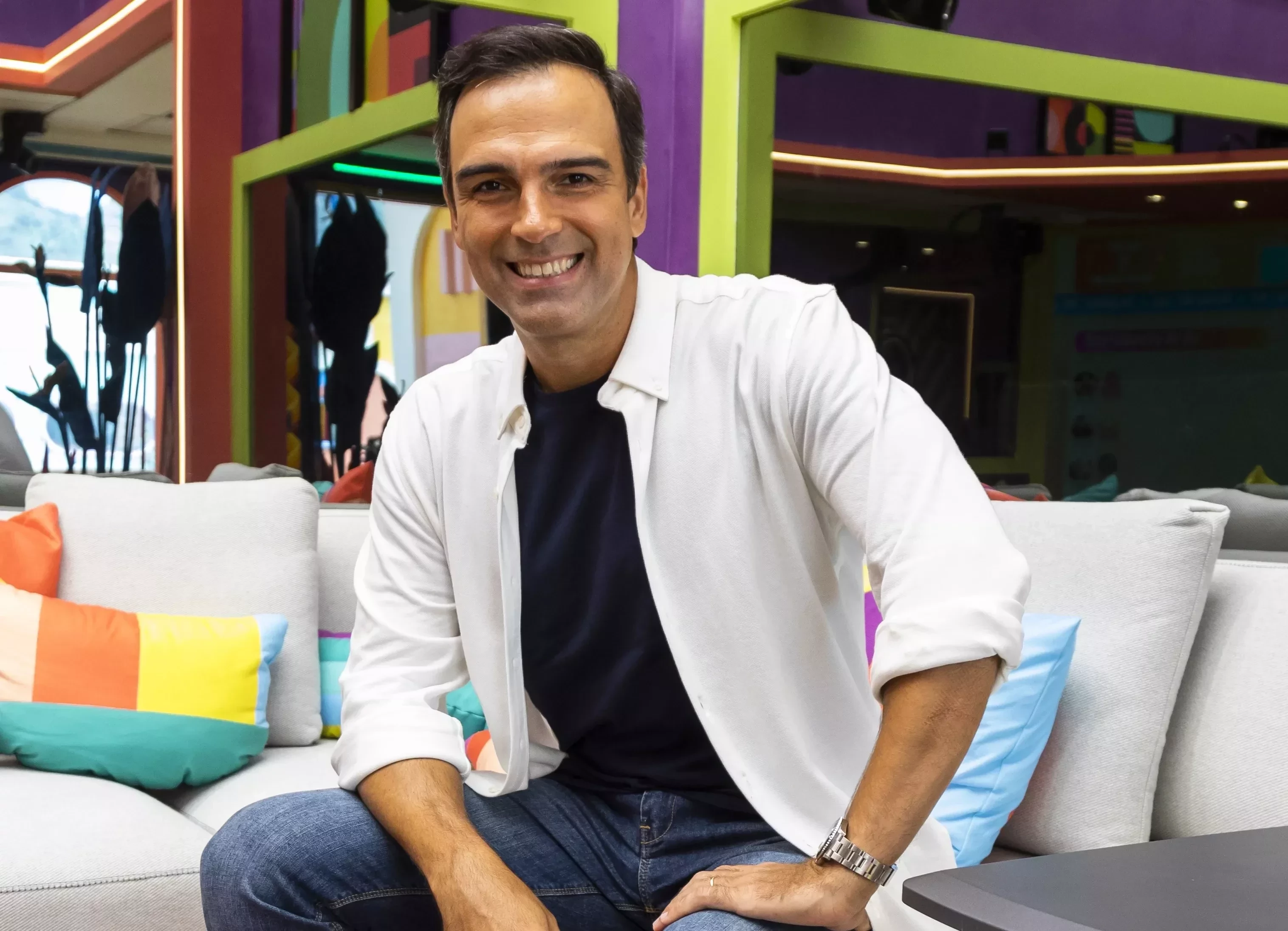 Você vai se surpreender com o salário de Tadeu Schmidt no 'BBB 23' - imagem 109198