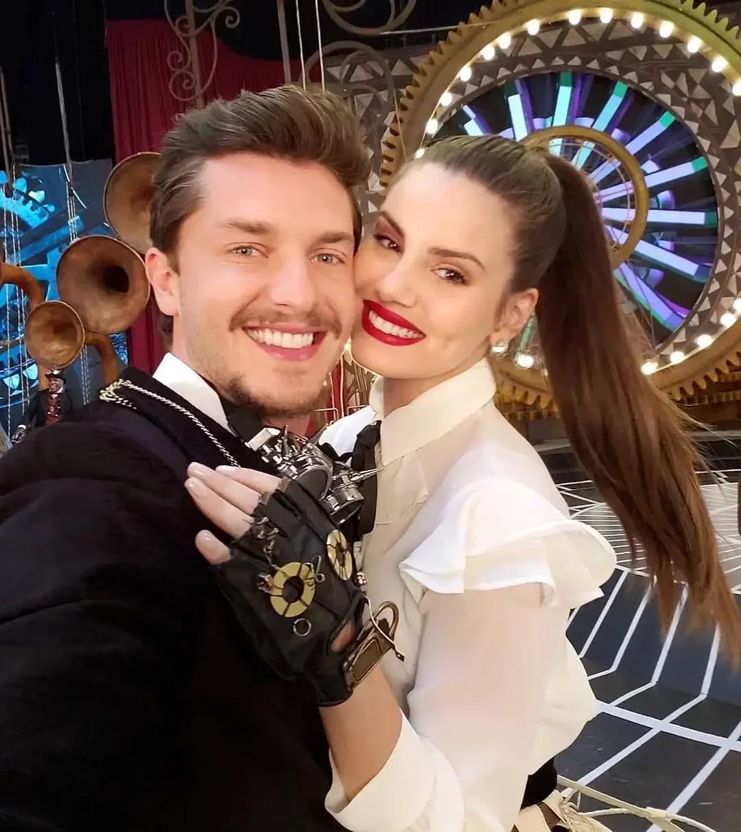 Ah, o amor! 5 casais que saíram da TV para a vida real e continuam juntos. - imagem 109828