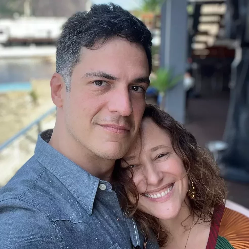 Ah, o amor! 5 casais que saíram da TV para a vida real e continuam juntos. - imagem 109827