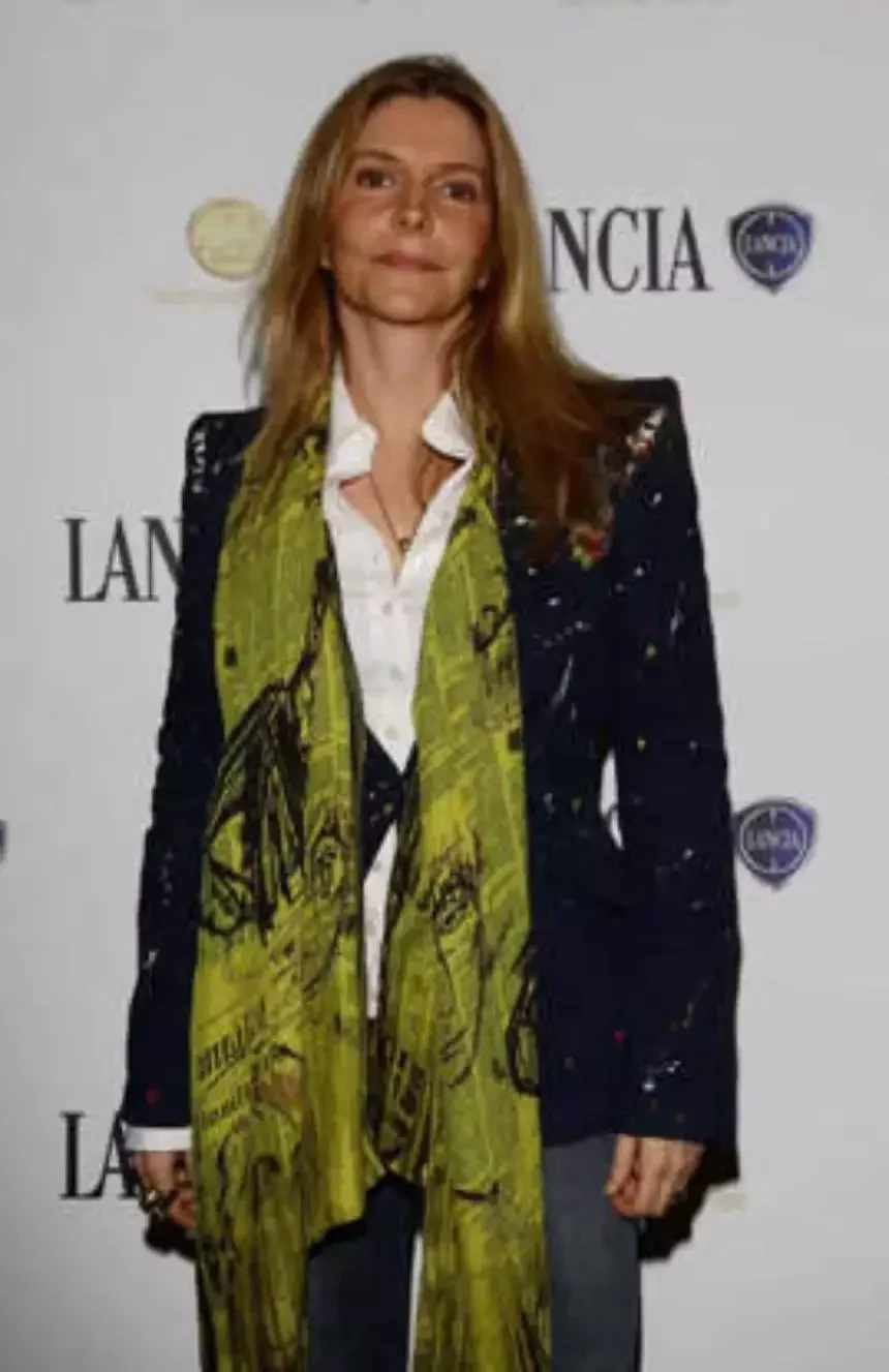 Além de Silvio Santos! Listamos 10 famosos que adotaram seus filhos - imagem 107170