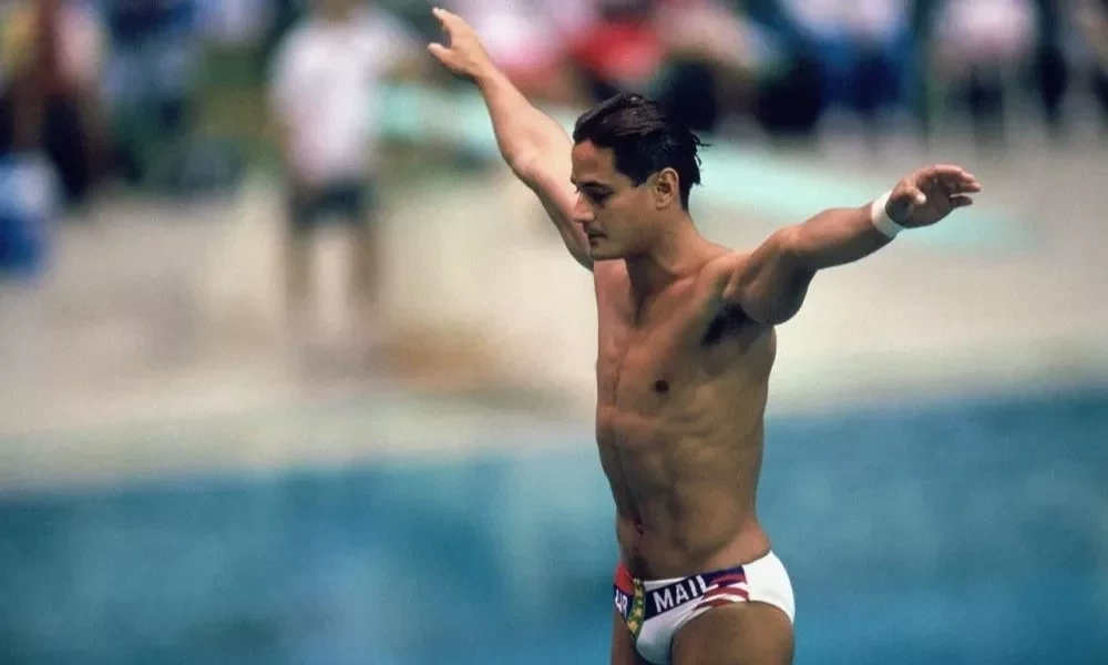 Sem preconceito! 10 Famosos que assumiram conviver com vírus da Aids - imagem 109959