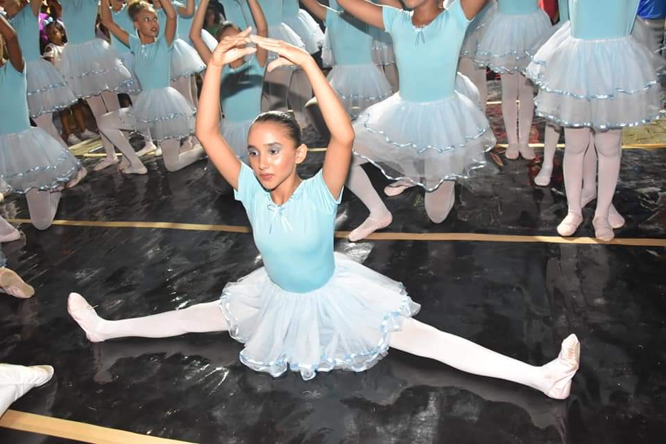 Prefeito João Luiz comanda Natal de luz com chegada do Papai Noel - Imagem 7