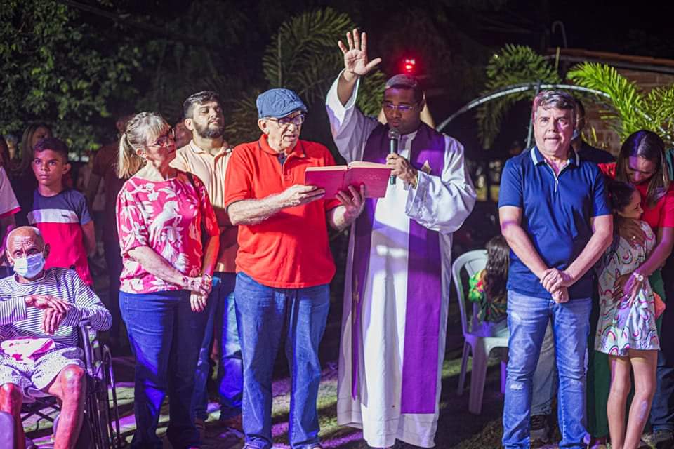Prefeito João Luiz comanda Natal de luz com chegada do Papai Noel - Imagem 3