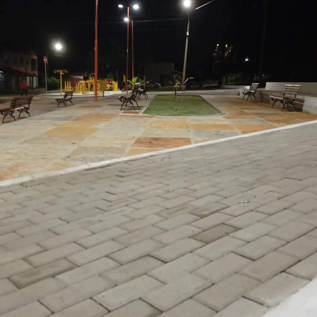 Prefeito João Luiz e deputada estadual Janaína Marques inauguram Praça  - Imagem 9