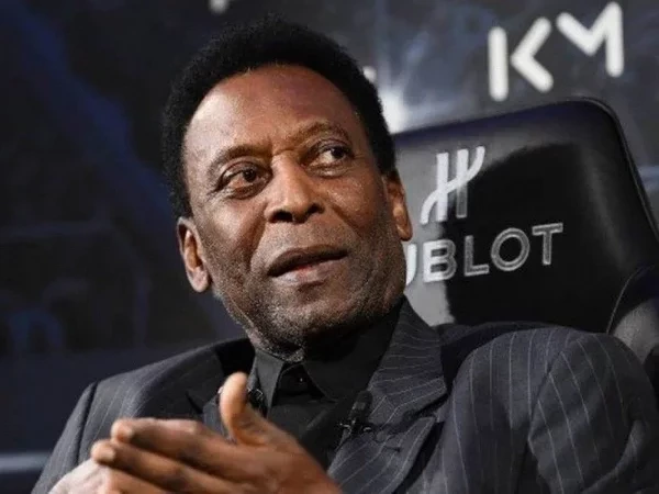 Rei do futebol: Famosos lamentam morte de Pelé e prestam homenagens