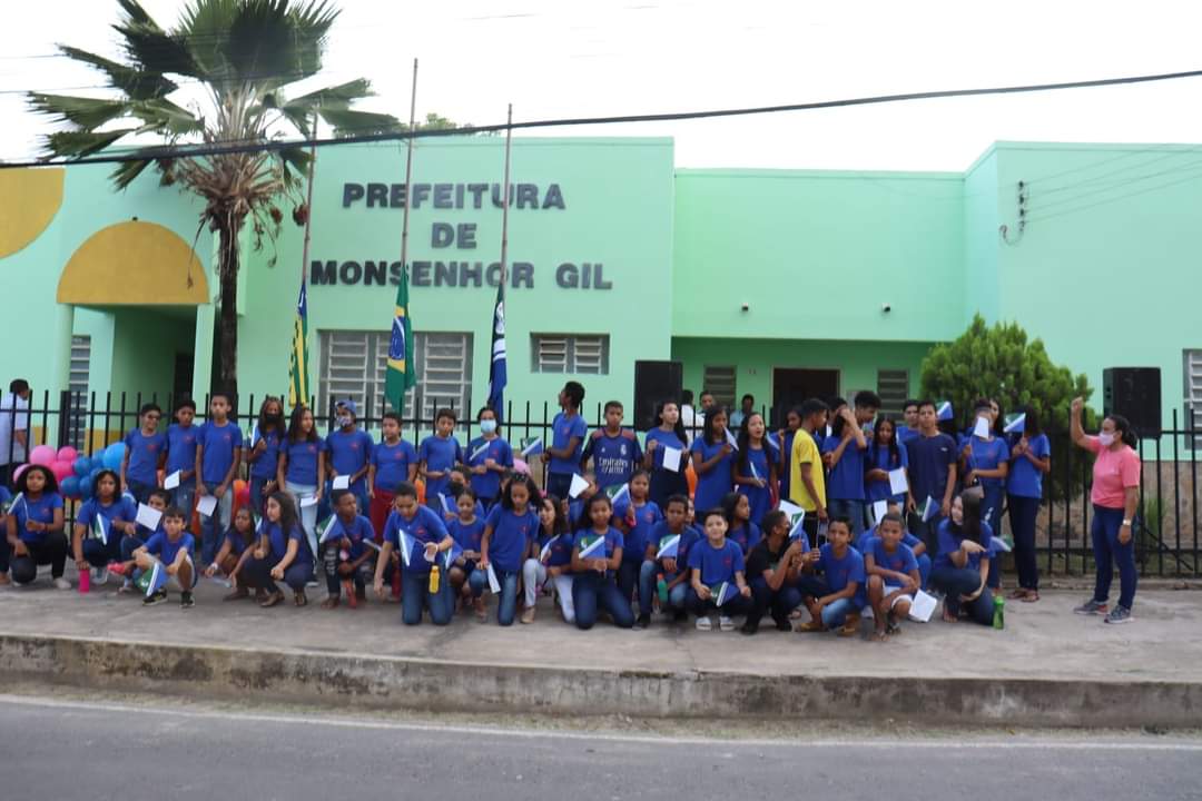 09 Bolos Confeitados para festejar o aniversário de Monsenhor Gil  - Imagem 21