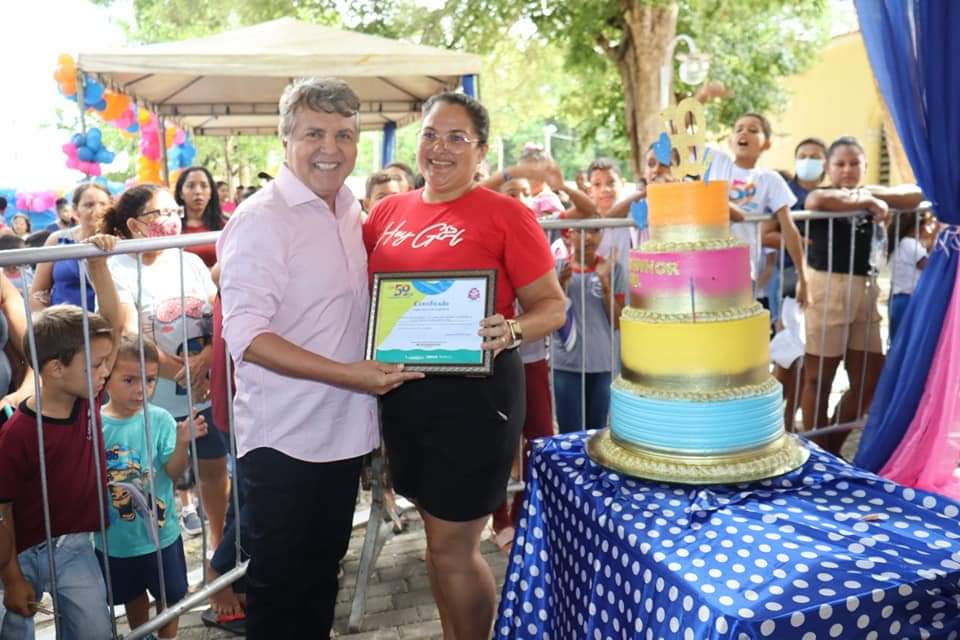 09 Bolos Confeitados para festejar o aniversário de Monsenhor Gil  - Imagem 1