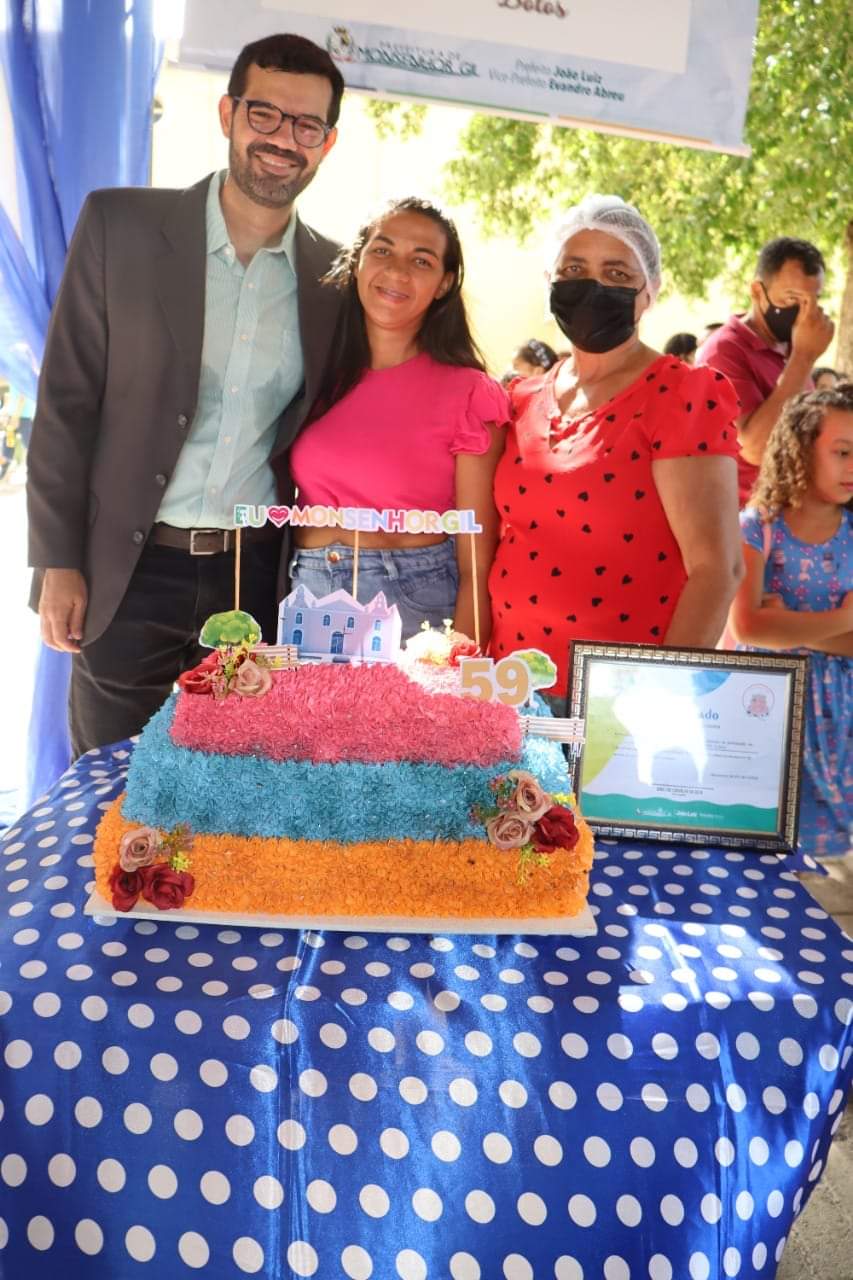 09 Bolos Confeitados para festejar o aniversário de Monsenhor Gil  - Imagem 6