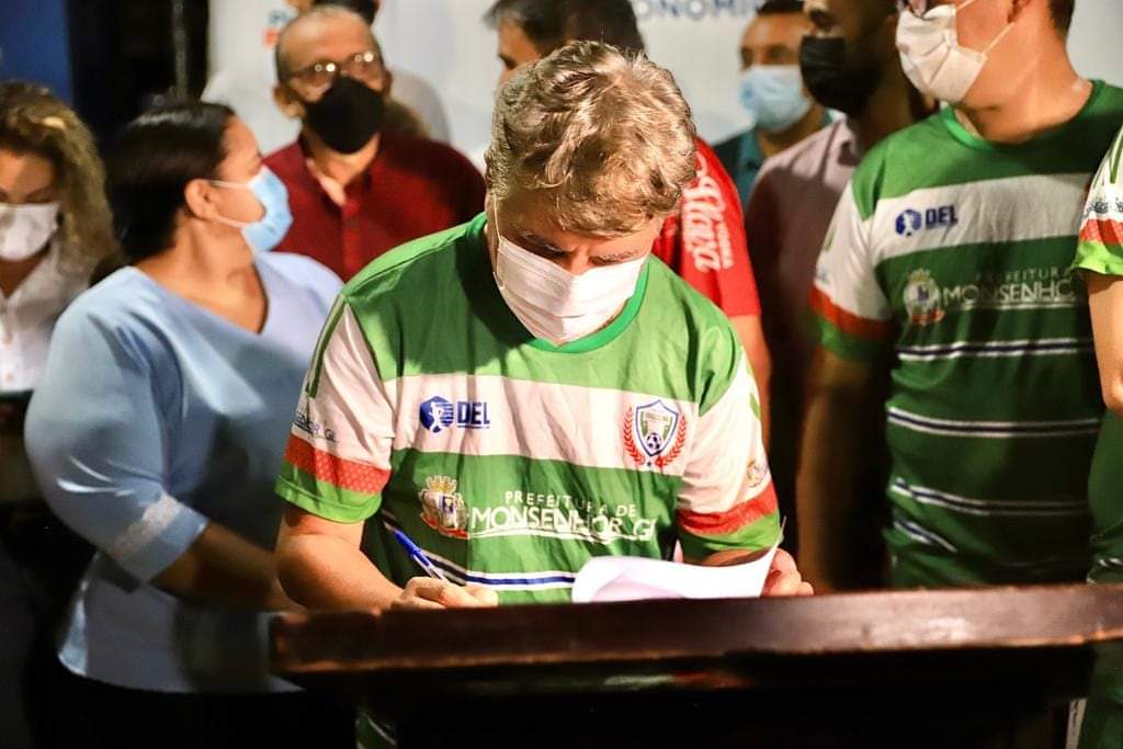 Gov. Wellington Dias e prefeito João Luiz inauguram obras em Monsenhor Gil - Imagem 13