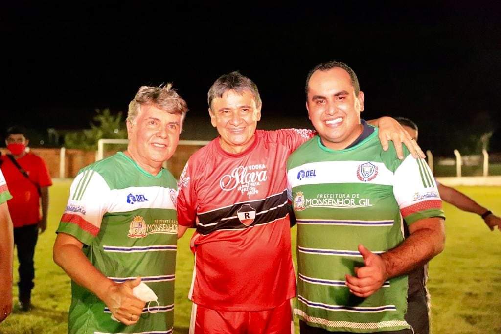 Gov. Wellington Dias e prefeito João Luiz inauguram obras em Monsenhor Gil - Imagem 7