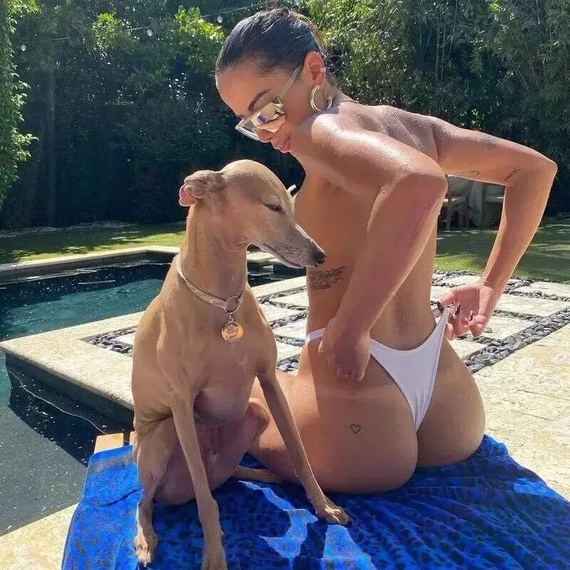 De tirar o fôlego! Confira 10 fotos irresistíveis e sensuais de Anitta - imagem 70614