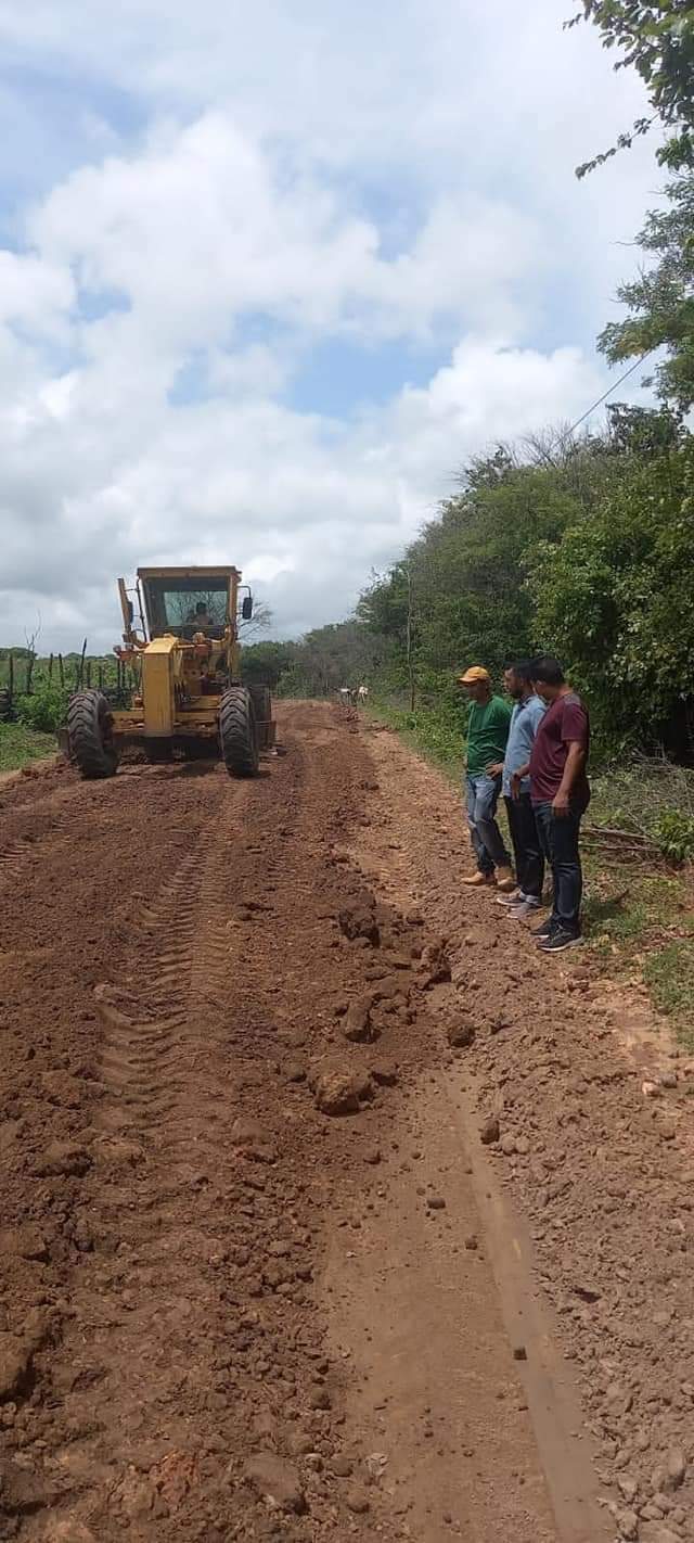 Comunidades ganham recuperação de Estradas vicinais em Monsenhor Gil - Imagem 2