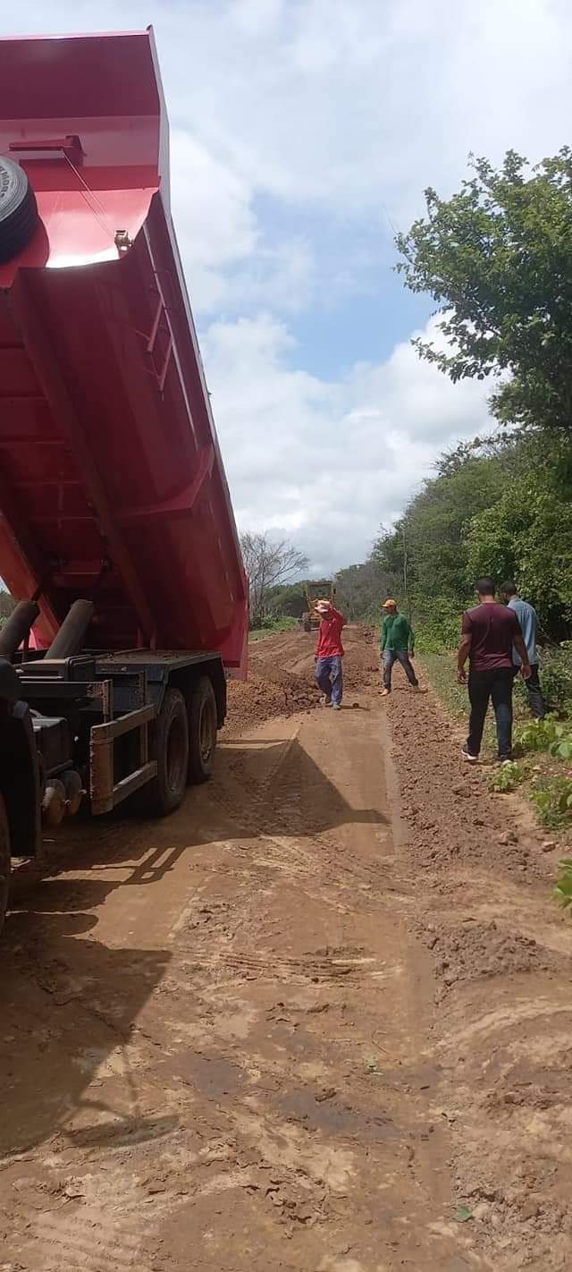 Comunidades ganham recuperação de Estradas vicinais em Monsenhor Gil - Imagem 3