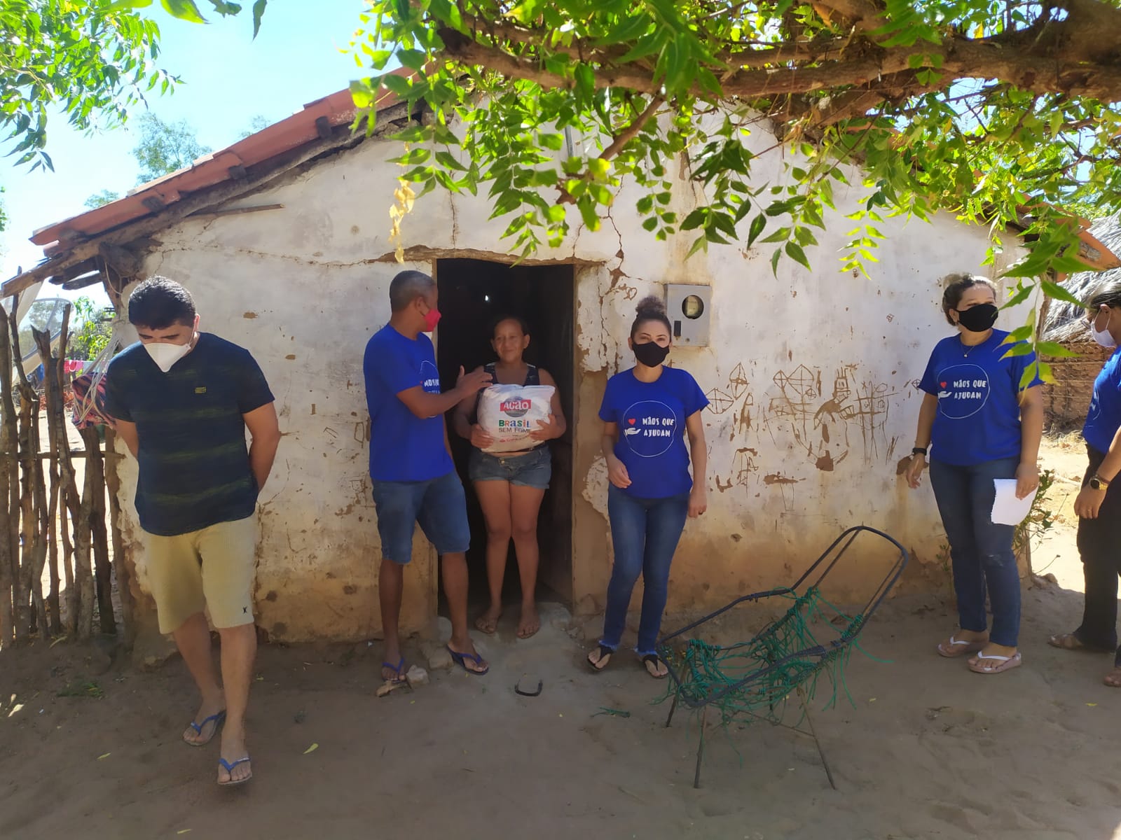 Famílias vulneráveis são beneficiadas com o Projeto Mãos que Ajudam - Imagem 7