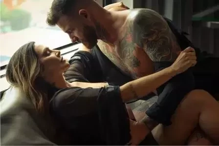 FOTOS! Cleo faz ensaio quente com o marido: "vale tudo na hora H" - imagem 73514