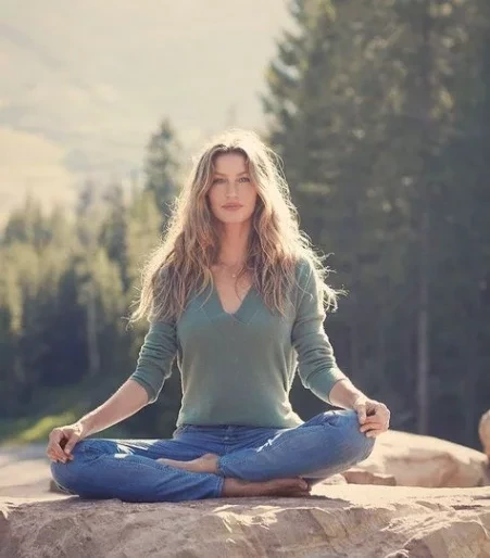 Tem brasileiros! Veja 15 celebridades que atingiram um bilhão de patrimônio - imagem 73915