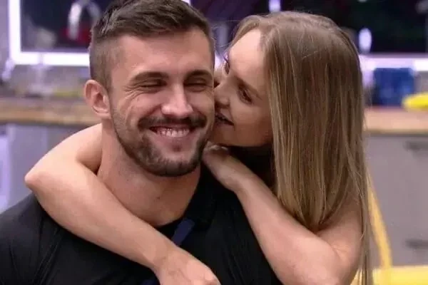 Relembre 12 casais que movimentaram o edredom no BBB - imagem 70837
