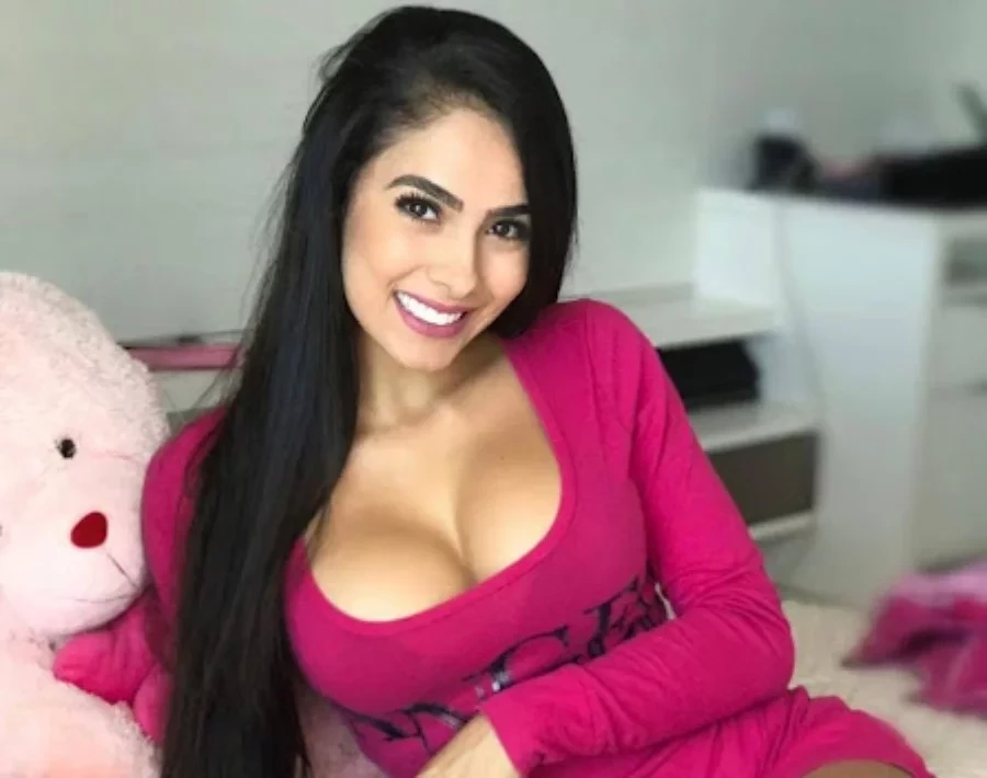 5 grandes polêmicas de Juliana Bonde, a cantora da música ‘Periquita’ - imagem 70854