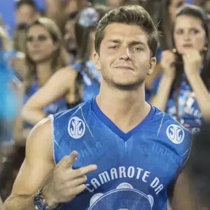 Cheios de manias: Conheça os hábitos peculiares desses 10 famosos - imagem 74436