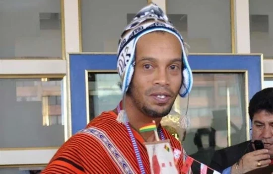 Veja os inacreditáveis “rolês aleatórios” do ex-jogador Ronaldinho Gaúcho