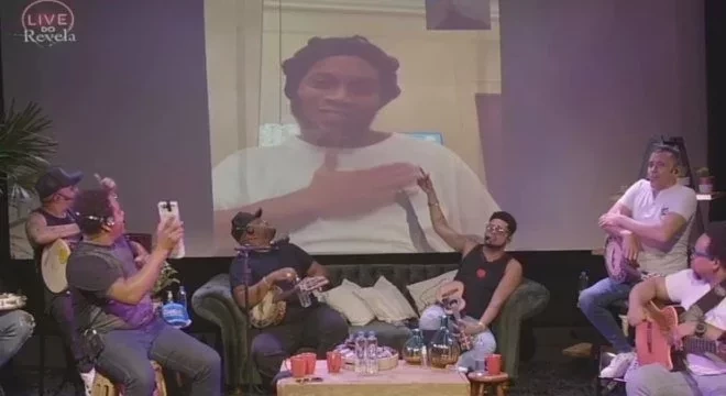 Participação em live durante prisão